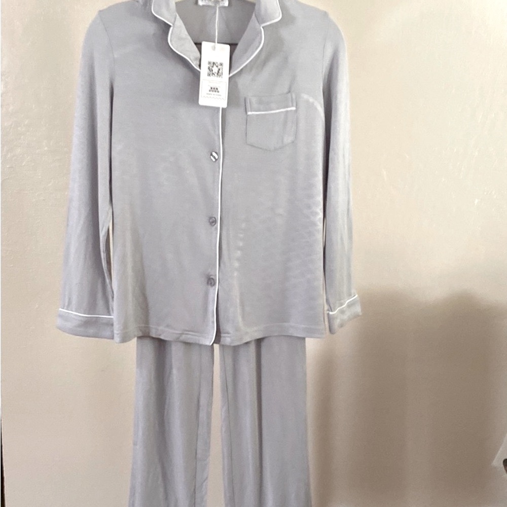 NWT Ekouaer girls pajamas - SIZE 150 (9-10)
